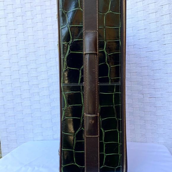 Dooney & Bourke Suitcase EUC - Picture 10 of 13